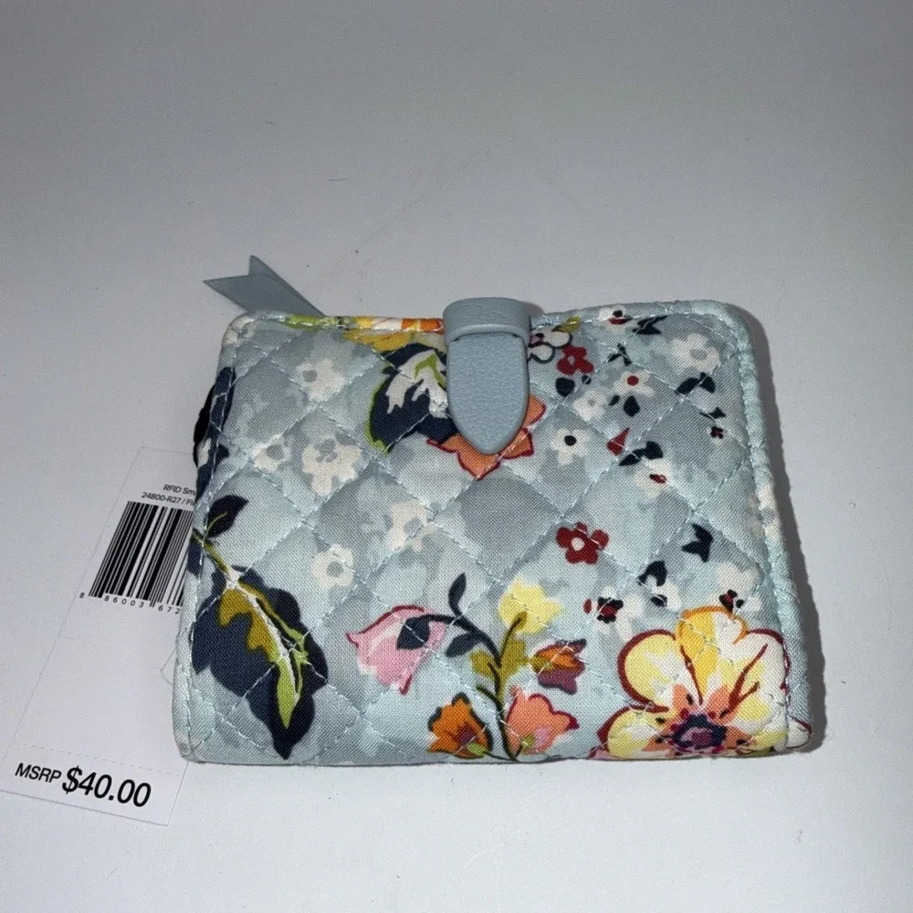 Vera Bradley RFID small Wallet In Floating Garden Pattern - Picture 2 of 7